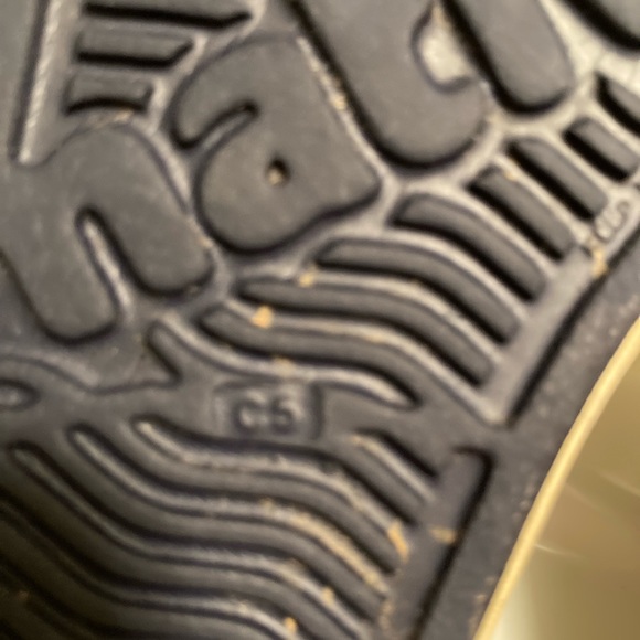 Native Jefferson Shoes - Picture 4 of 5